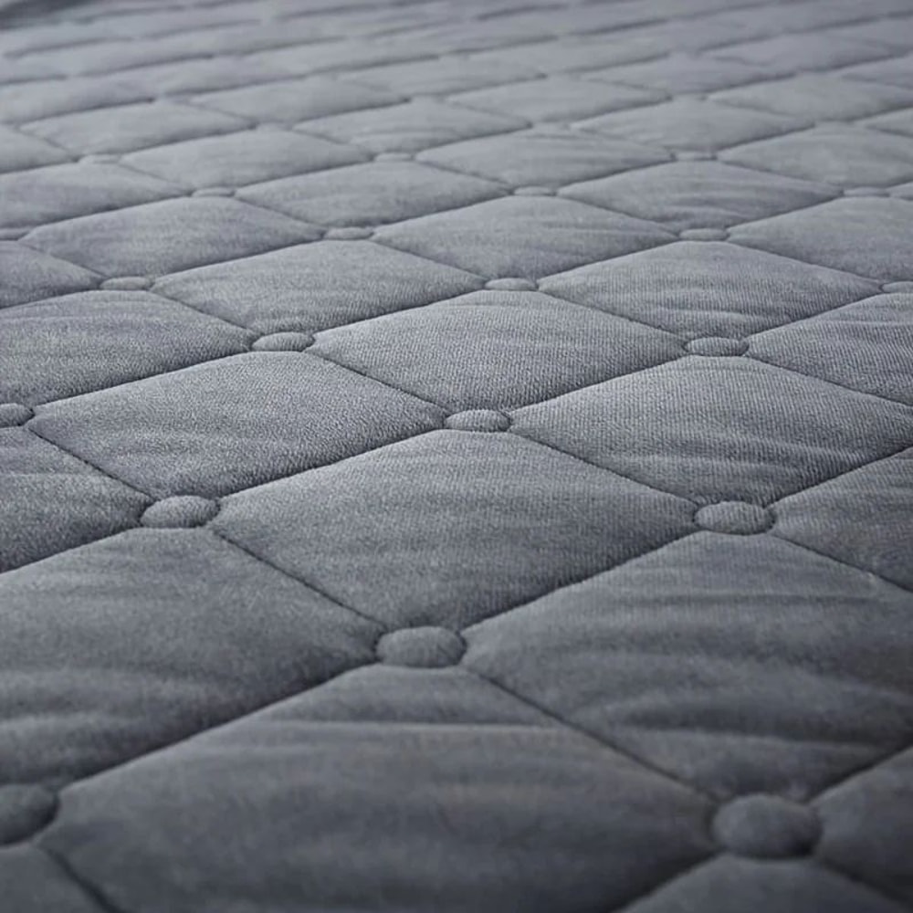 Plush Thickened Crystal Velvet Quilted Mattress Cover 6