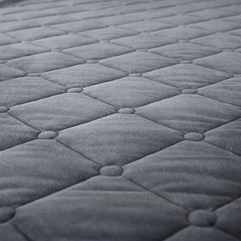 Plush Thickened Crystal Velvet Quilted Mattress Cover 6