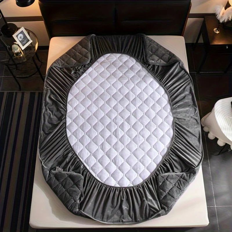 Plush Thickened Crystal Velvet Quilted Mattress Cover 9