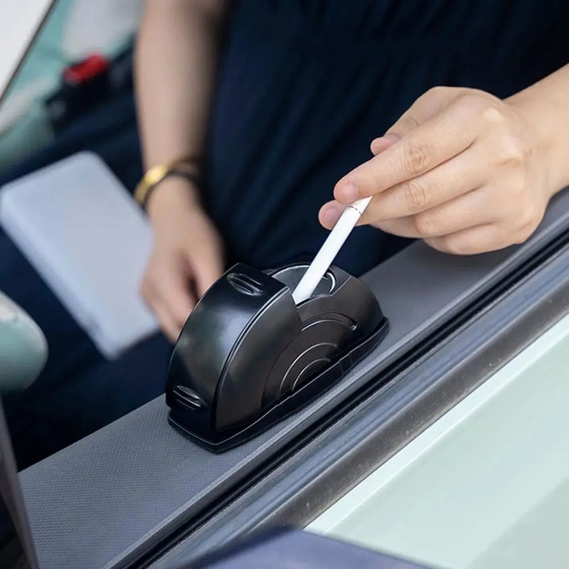 Portable Smokeless Car Ashtray Door Mounted With Lid 1