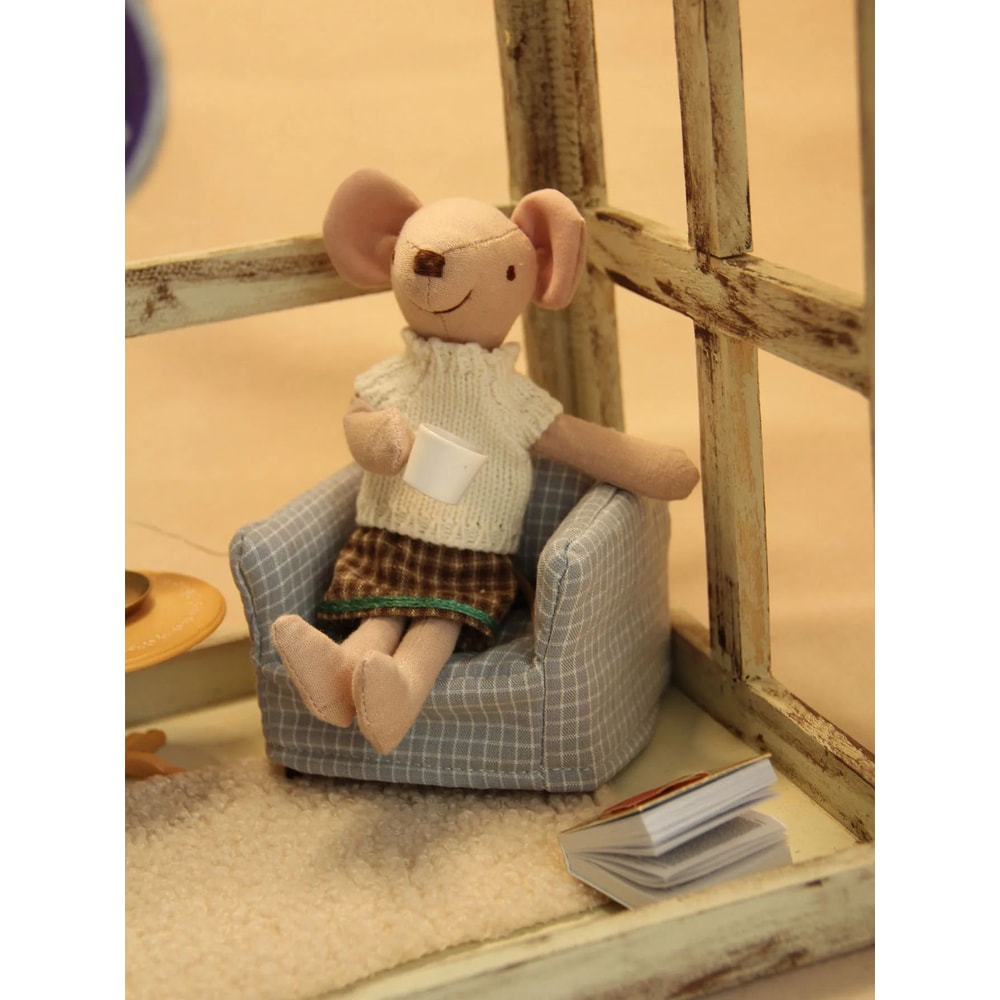 Mini Plaid Wooden Sofa For Dollhouse Decor 8