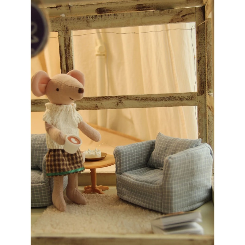 Mini Plaid Wooden Sofa For Dollhouse Decor 9