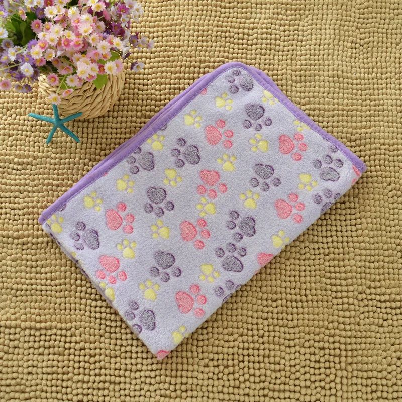 Soft Flannel Paw Print Pet Blanket 9