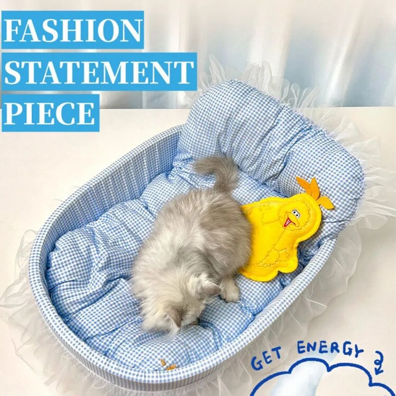 Cute Lace Trimmed Princess Pet Sofa Bed 2