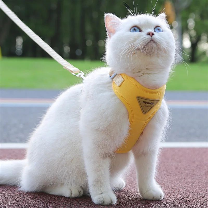 Adjustable Soft Cat Harness And Leash Set 2