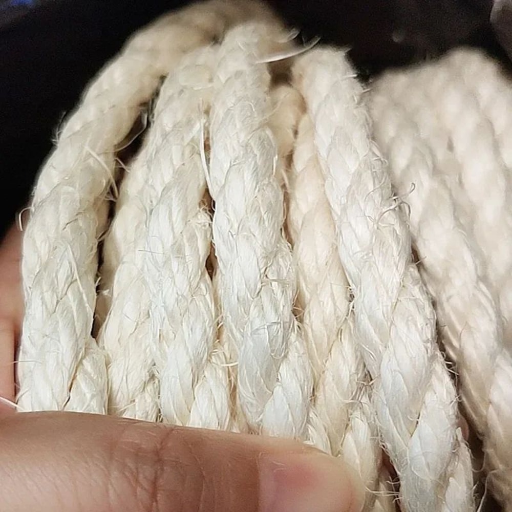 Natural Sisal Rope For Cat Scratching Posts And Cat Trees 3