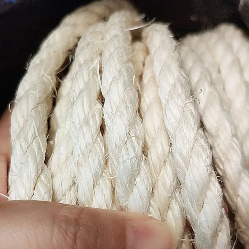 Natural Sisal Rope For Cat Scratching Posts And Cat Trees 3