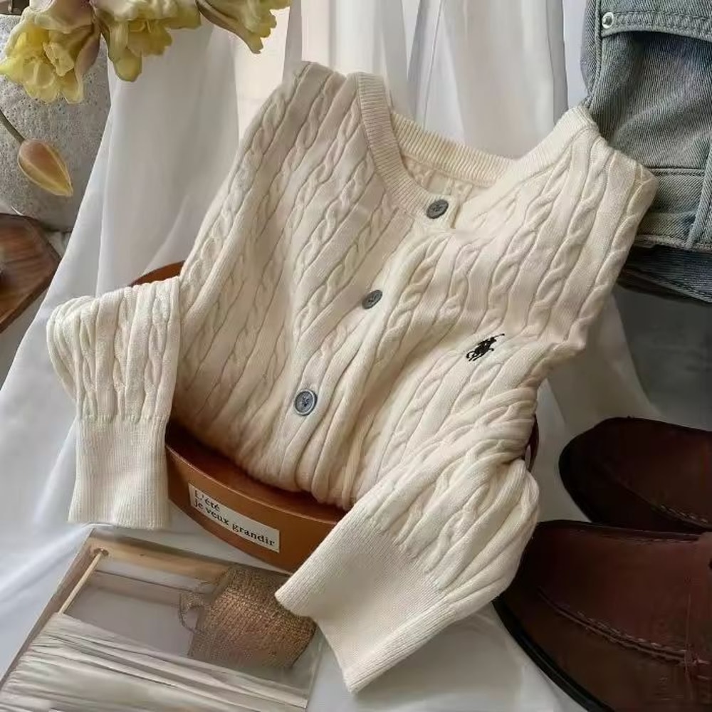 Vintage Embroidered Knit Cardigan Red White RoundNeck Layering Jacket 9