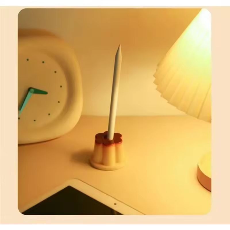 Jelly Pudding Pen Holder Cute Desktop Pencil Stand For Students Creative Workspaces 3