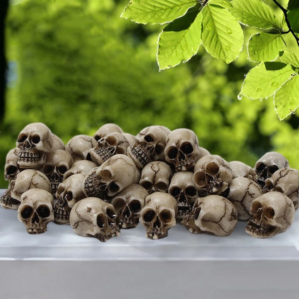20Piece Mini Gothic Skull Decor Set For Halloween Gardens Creative Displays 1