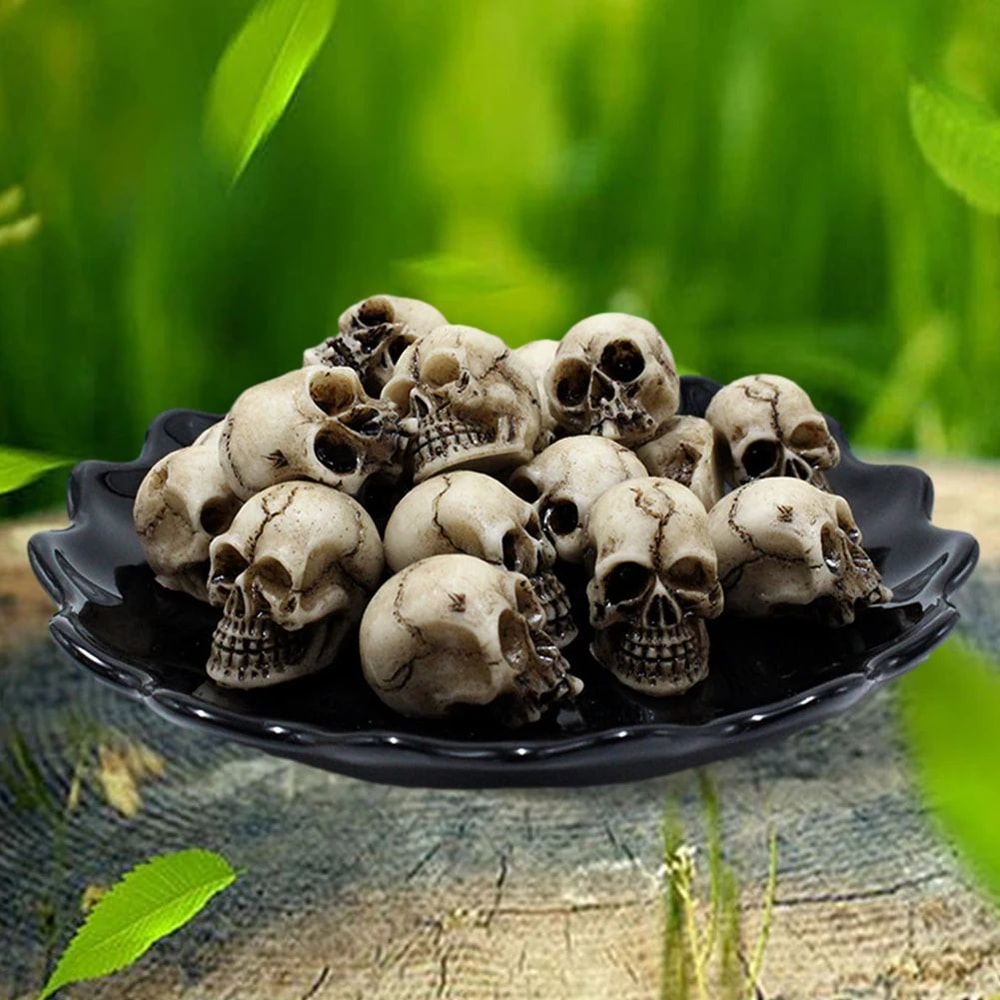 20Piece Mini Gothic Skull Decor Set For Halloween Gardens Creative Displays 2