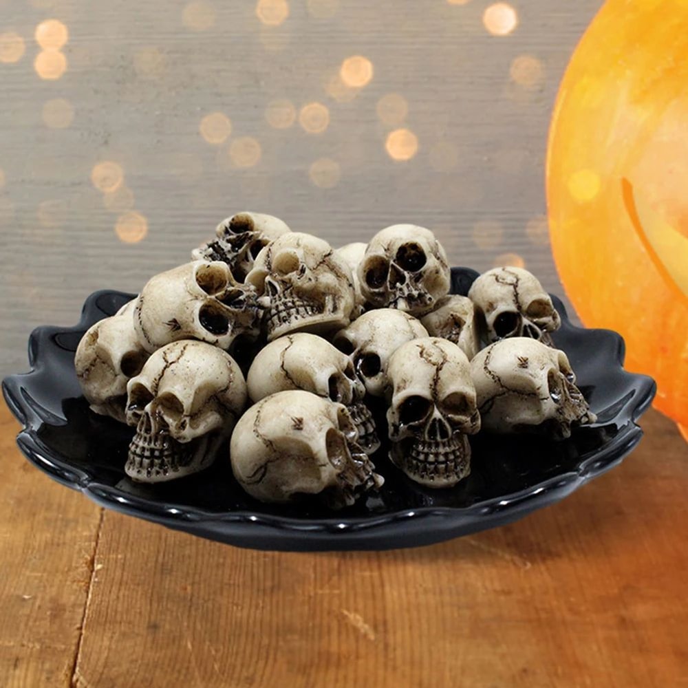 20Piece Mini Gothic Skull Decor Set For Halloween Gardens Creative Displays 3