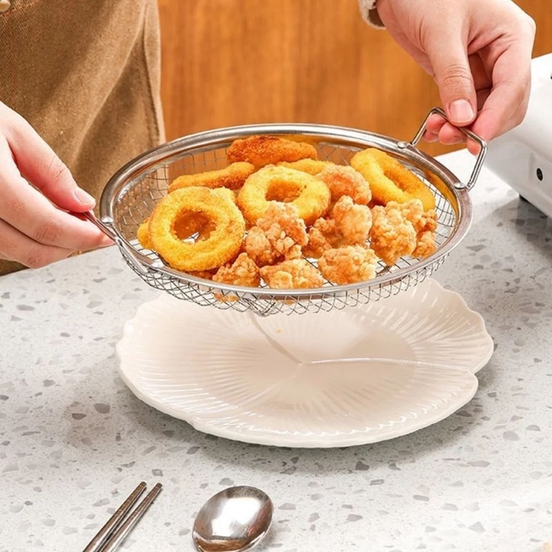 Stainless Steel Fine Mesh Strainer Basket EasyClean Kitchen Sieve For Frying Draining Filtering 3