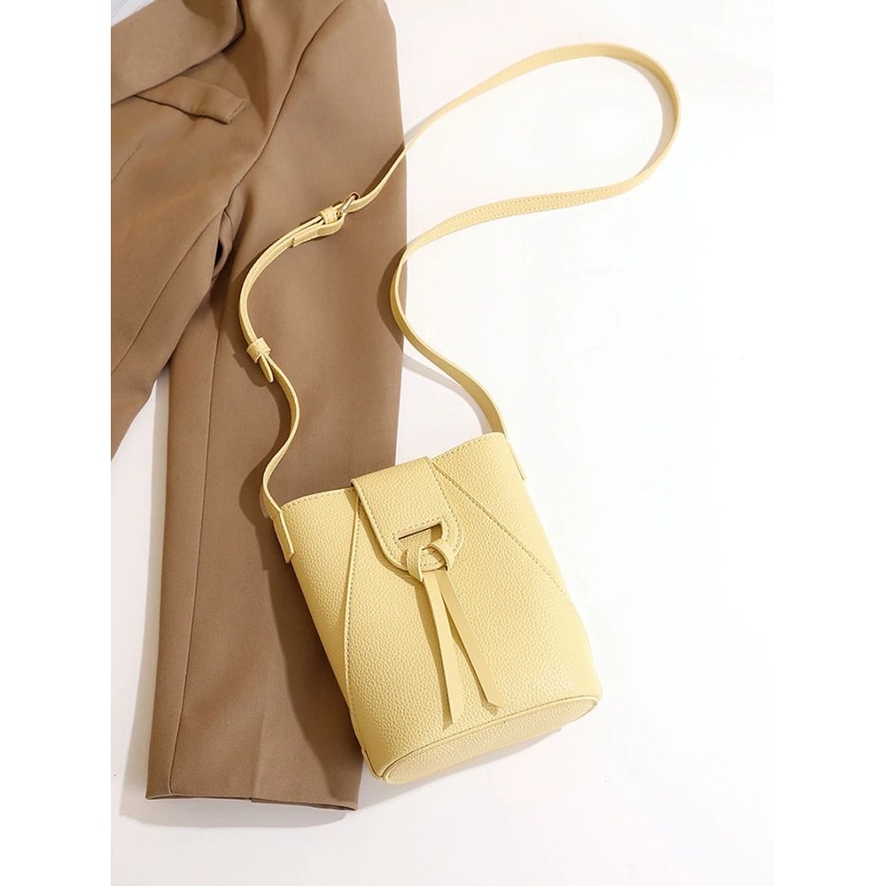 Everyday Chic Womens PU Leather Shoulder Large Capacity Crossbody Bag Stylish Womens Handbag Purs 2