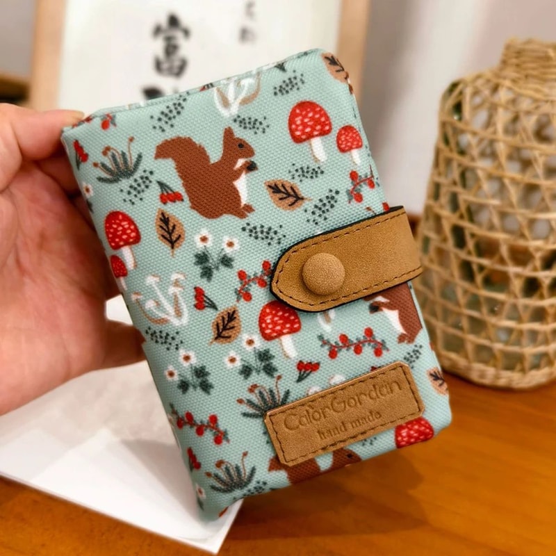 Everyday Womens Short Wallet With Hasp Closure Large Capacity Wallet Coin Card Organizer 3