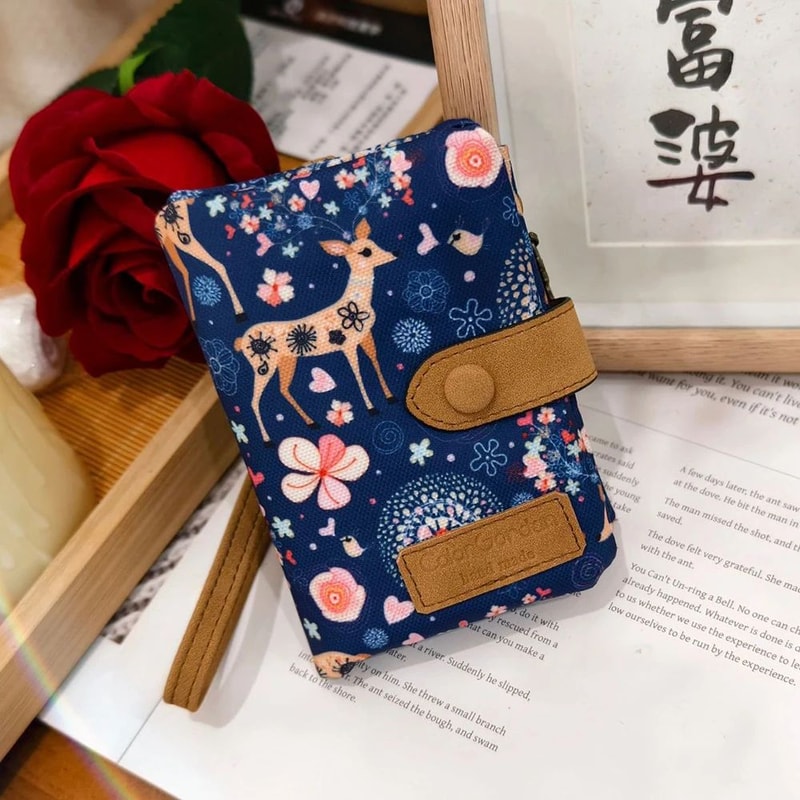 Everyday Womens Short Wallet With Hasp Closure Large Capacity Wallet Coin Card Organizer 4