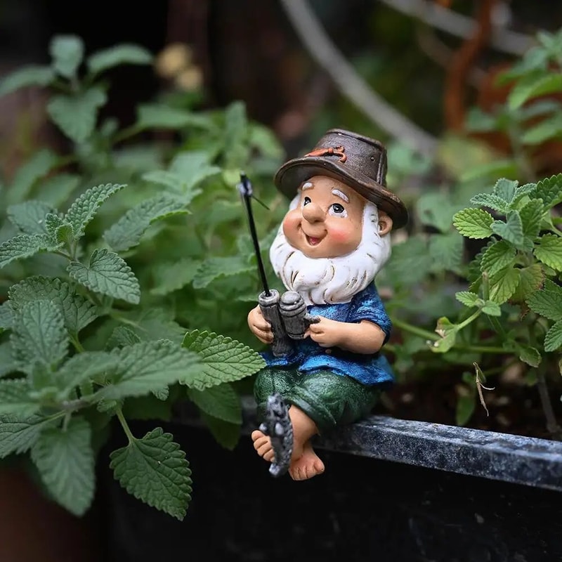 Whimsical Fishing Gnome Statue Resin Garden Figurine For Outdoor Garden Decor 2