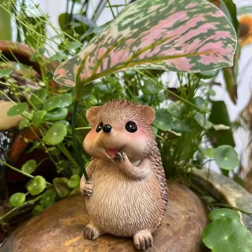 Cute Resin Leaf Umbrella Hedgehog Garden Statue Whimsical Outdoor Animal Decor Figurine 1