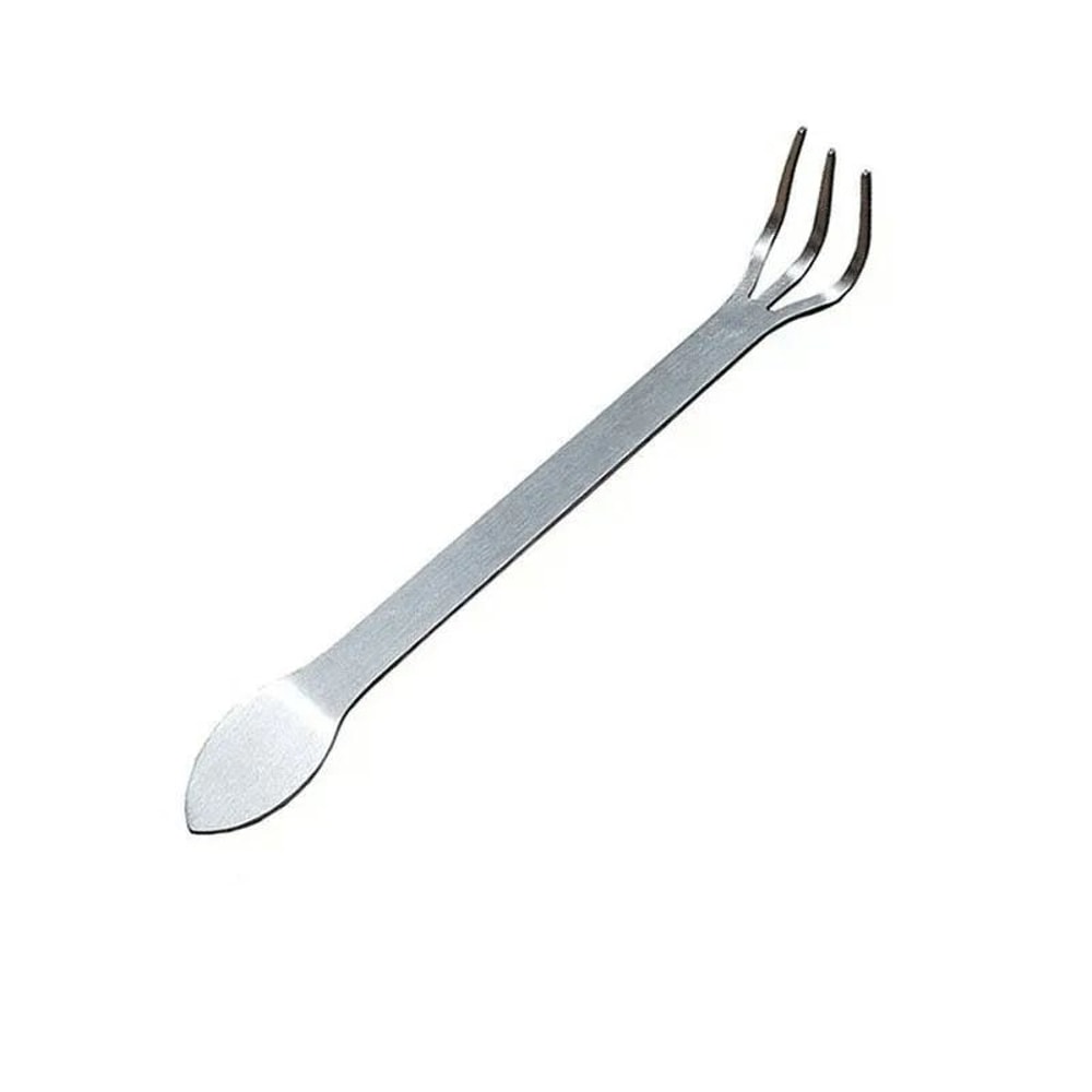 3Tine Garden Hand Rake And Hand Cultivator For Soil Loosening And Weed Removal 5