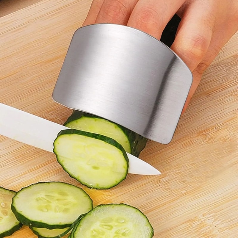 Adjustable Stainless Steel Finger Guard For Safe Slicing And Chopping 0