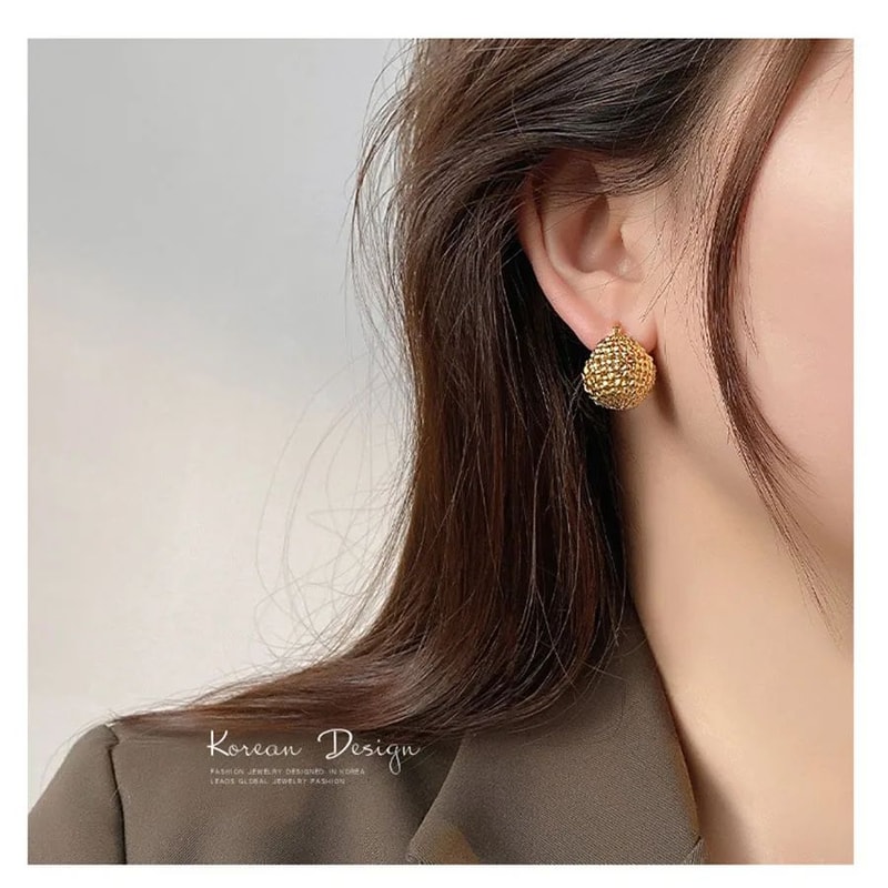 Elegant Filigree Gold Chunky Hoop Earrings Lightweight Basket Design Statement Hoops 0