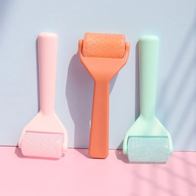 Cooling Ice Roller For Face Reusable Facial Massage Roller For DePuffing Skin Tightening Soothing 1