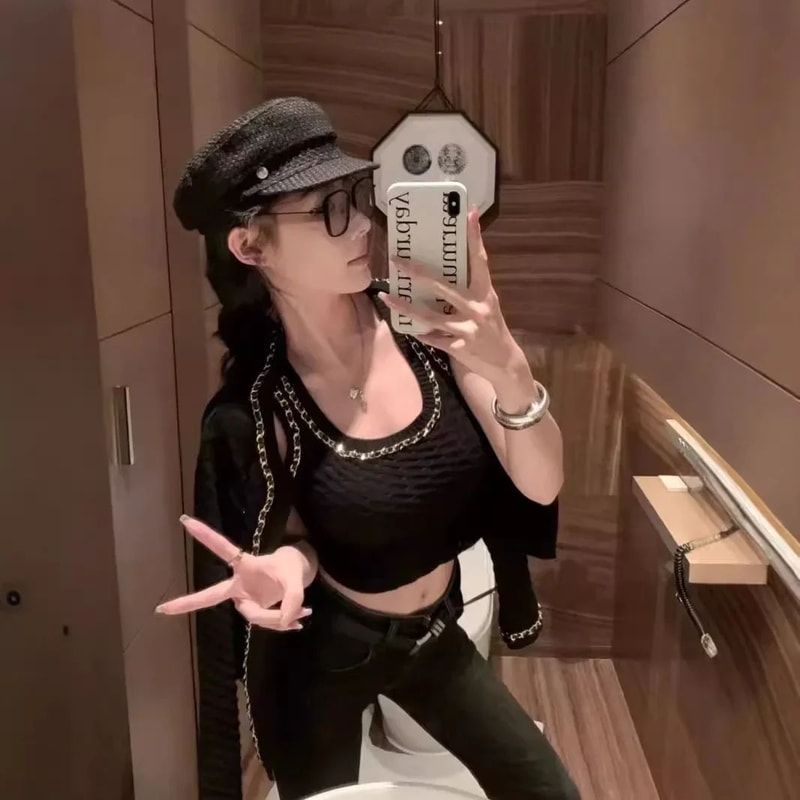 Sweetheart Striped Cropped Cardigan For Women With Colorblock Knit And Heart Buttons 3