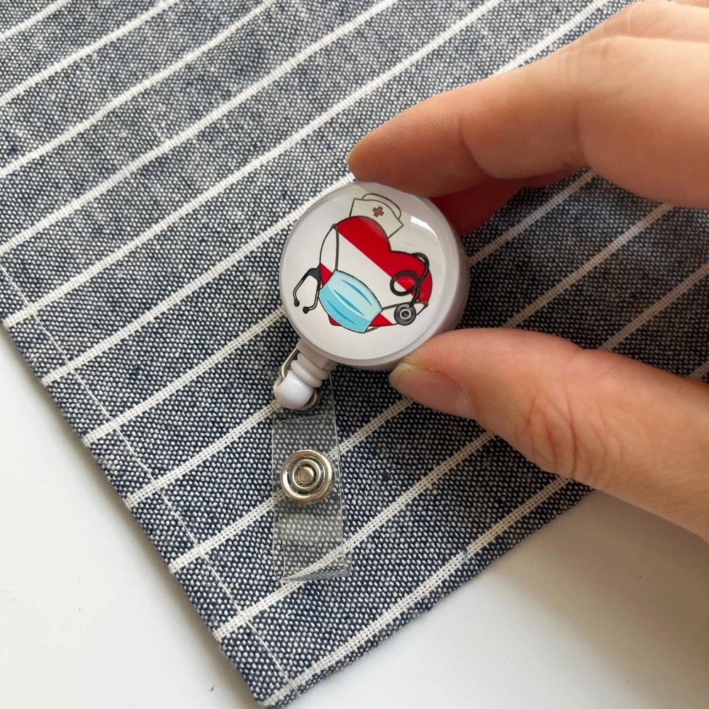 Cute Cartoon Nurse Badge Reel Retractable Badge Holder For Doctors Nurses Students 9