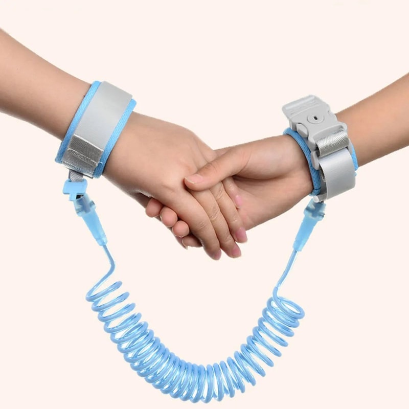 SafeSteps Toddler Safety Leash With Locking Wristband 8