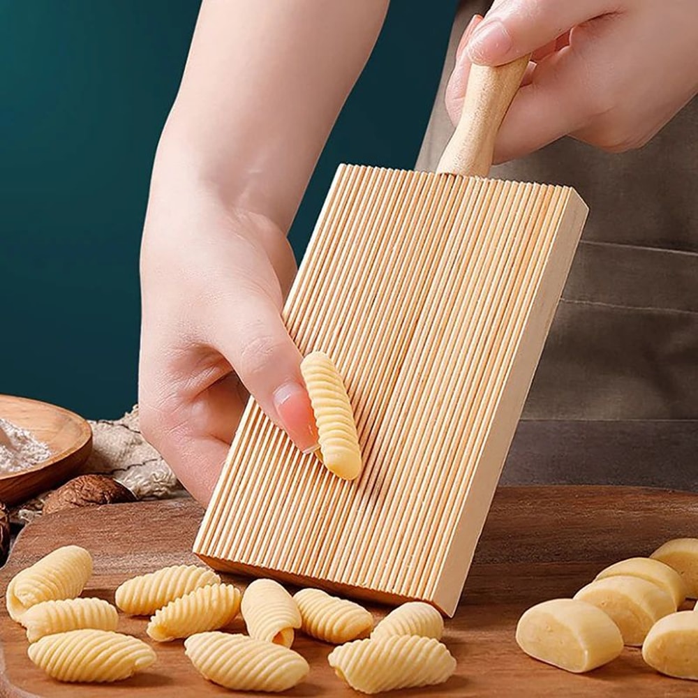 Artisan Wooden Garganelli Board Pasta Shaping Tool With Handle 0
