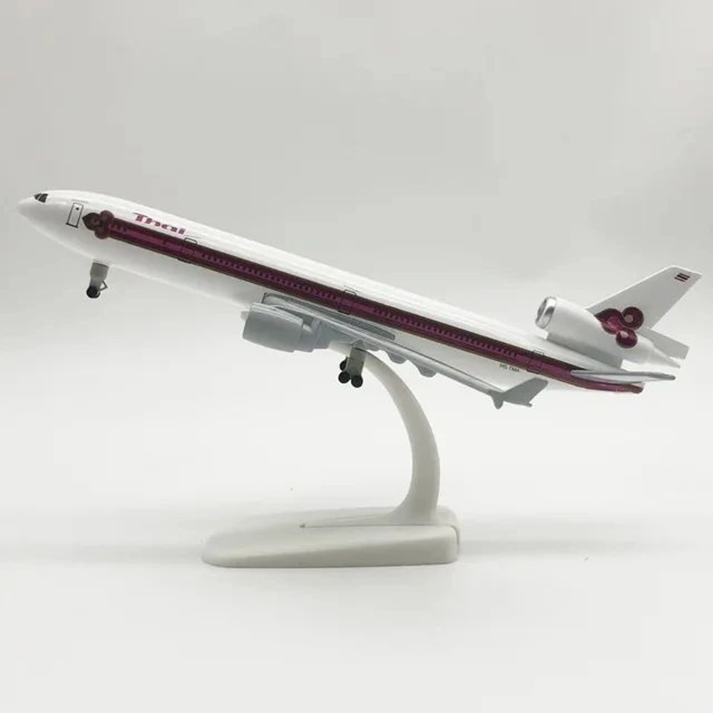 20cm MD11 Model Plane Diecast Airplane Model With Landing Gear Display Stand 9