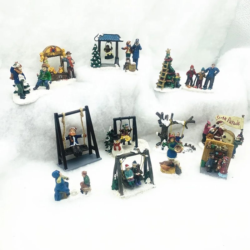 Seasonal Mini Resin Figurines For Halloween And Christmas Desk Decor 0
