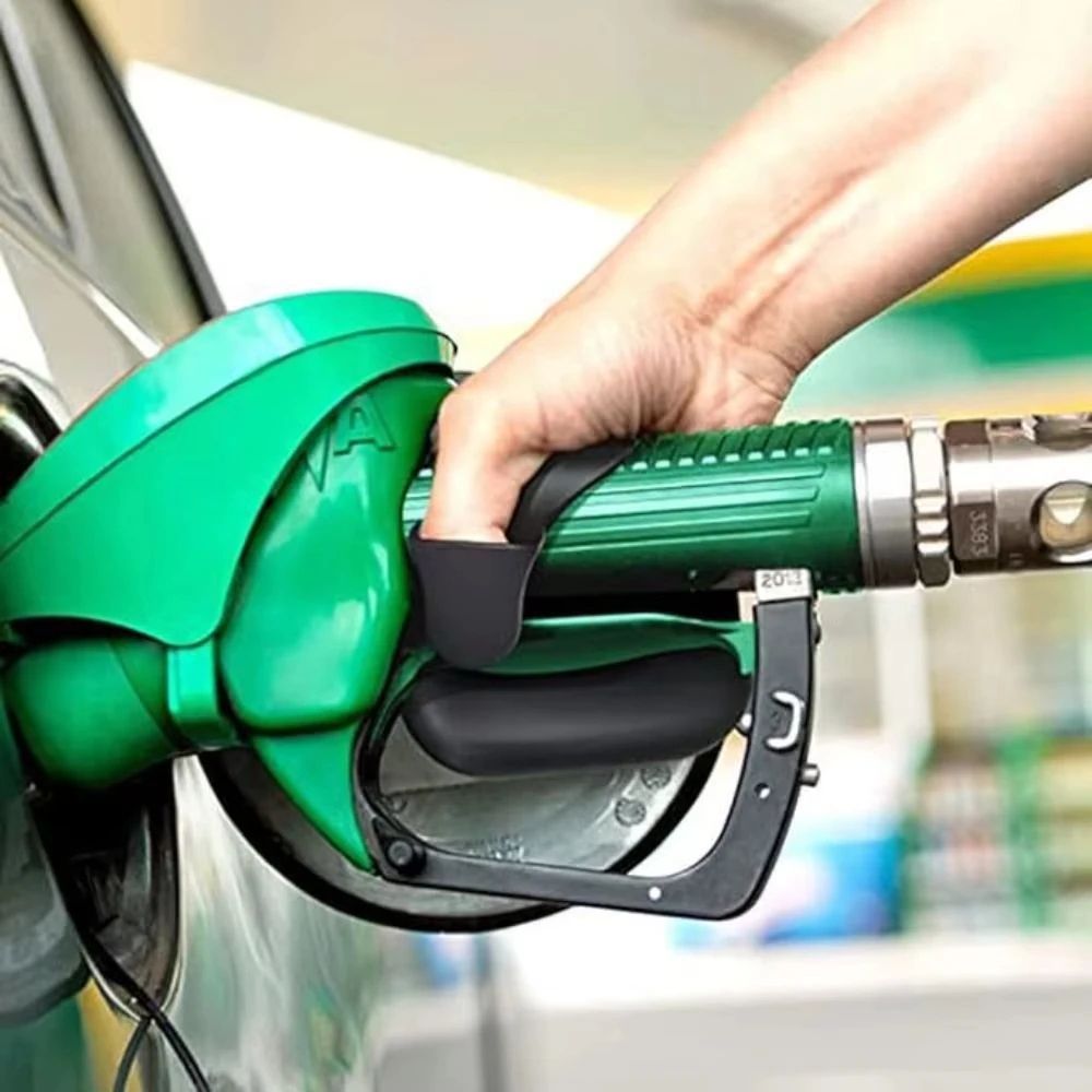 Silicone Fuel Protection Gloves Reusable Refueling Gloves For Clean Safe Gas Pump Handling 2