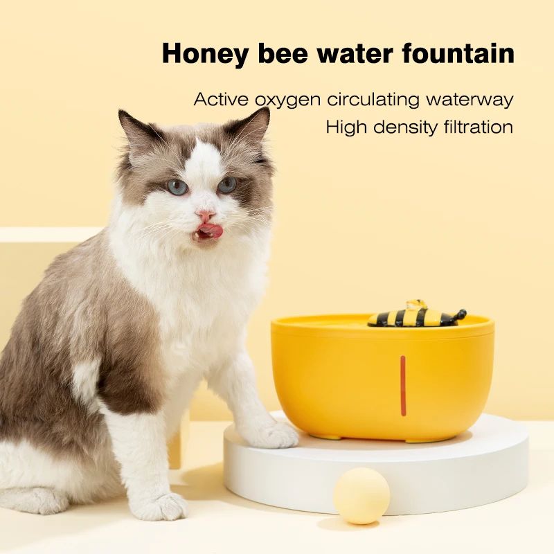 FreshFlow 2L Quiet Cat Water Fountain With USB Filter System 1