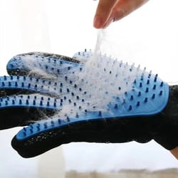 pet grooming glove and cat deshedding brush glove