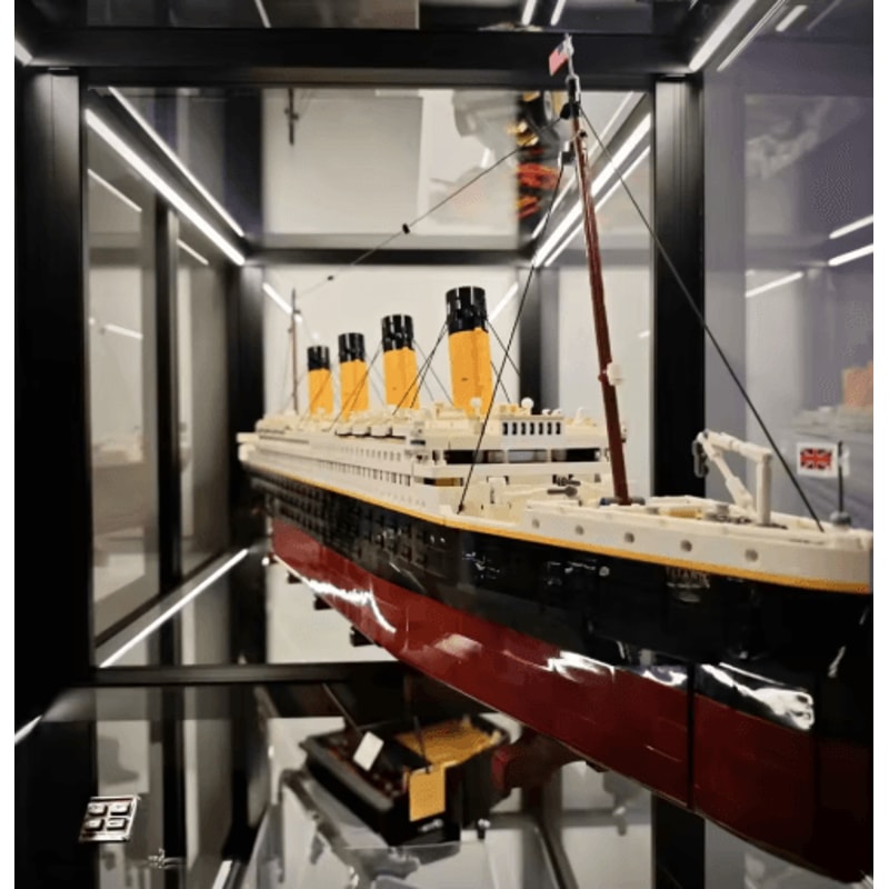 99023PCS Large Cruise Ship Building Block Set Desktop Display Creative Gift 1