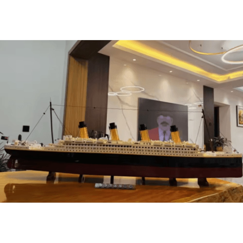 99023PCS Large Cruise Ship Building Block Set Desktop Display Creative Gift 4