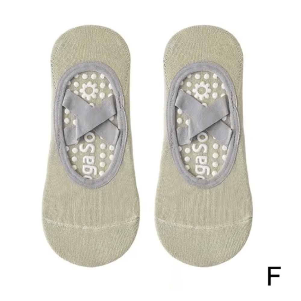 Professional Womens Anti Slip Yoga Socks Breathable Grip And Strap Pilates And Ballet Socks 0