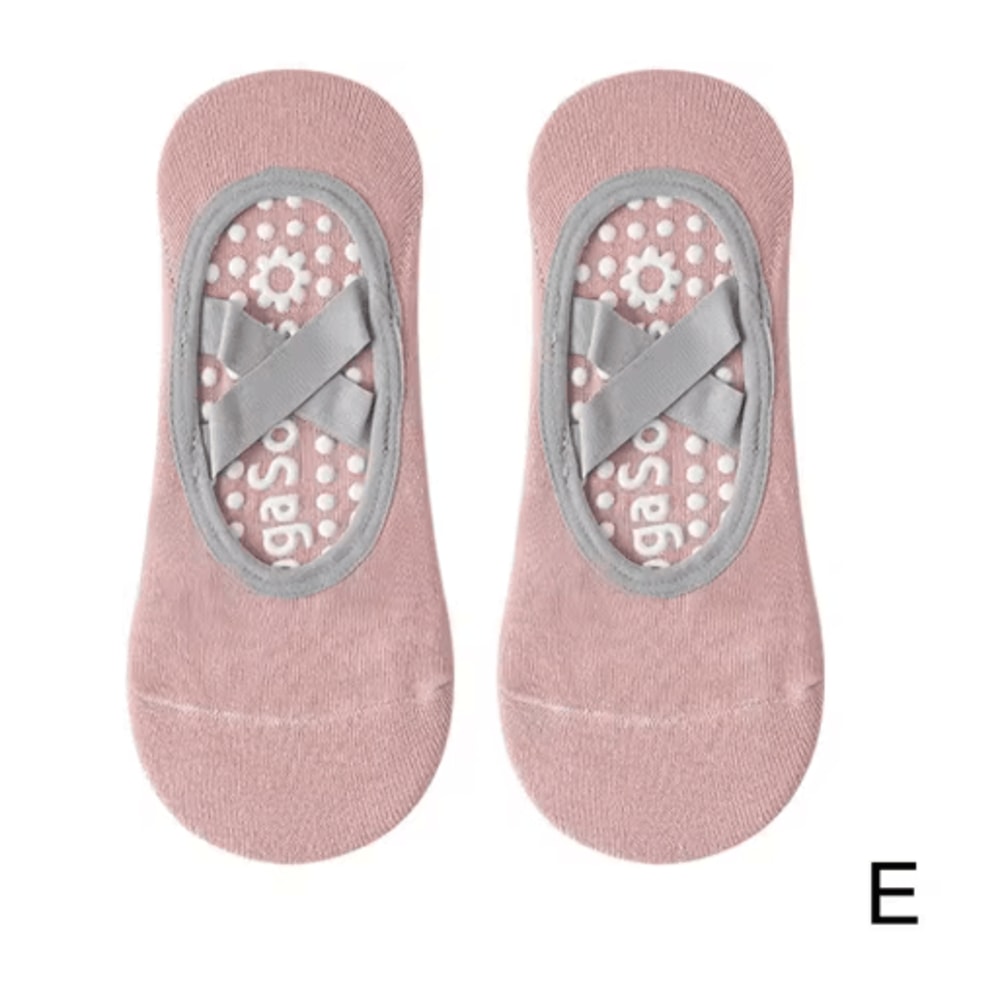 Professional Womens Anti Slip Yoga Socks Breathable Grip And Strap Pilates And Ballet Socks 1