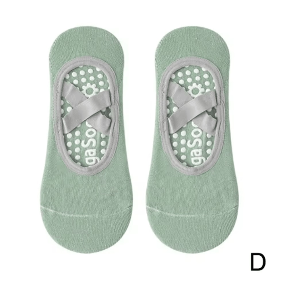 Professional Womens Anti Slip Yoga Socks Breathable Grip And Strap Pilates And Ballet Socks 2