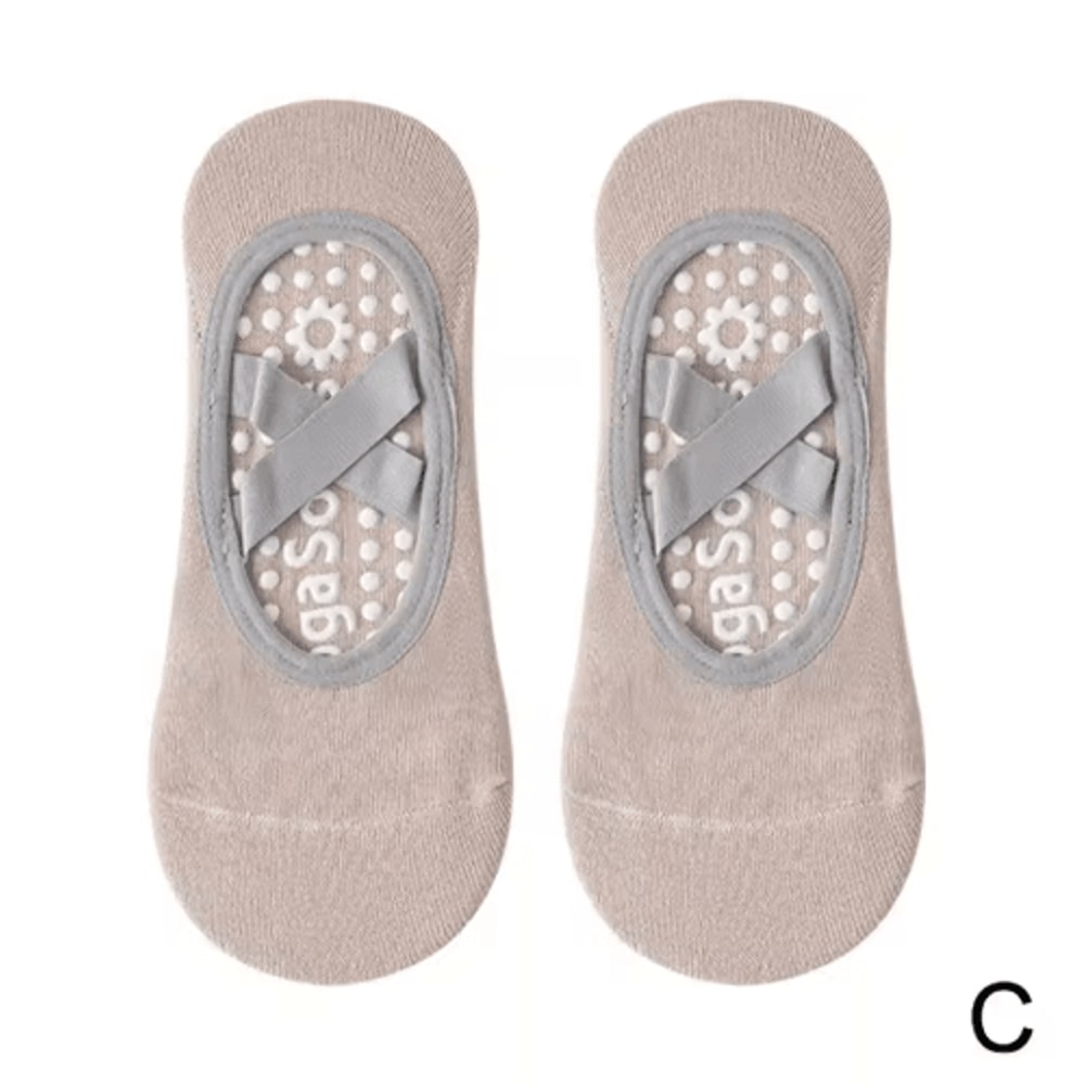 Professional Womens Anti Slip Yoga Socks Breathable Grip And Strap Pilates And Ballet Socks 3