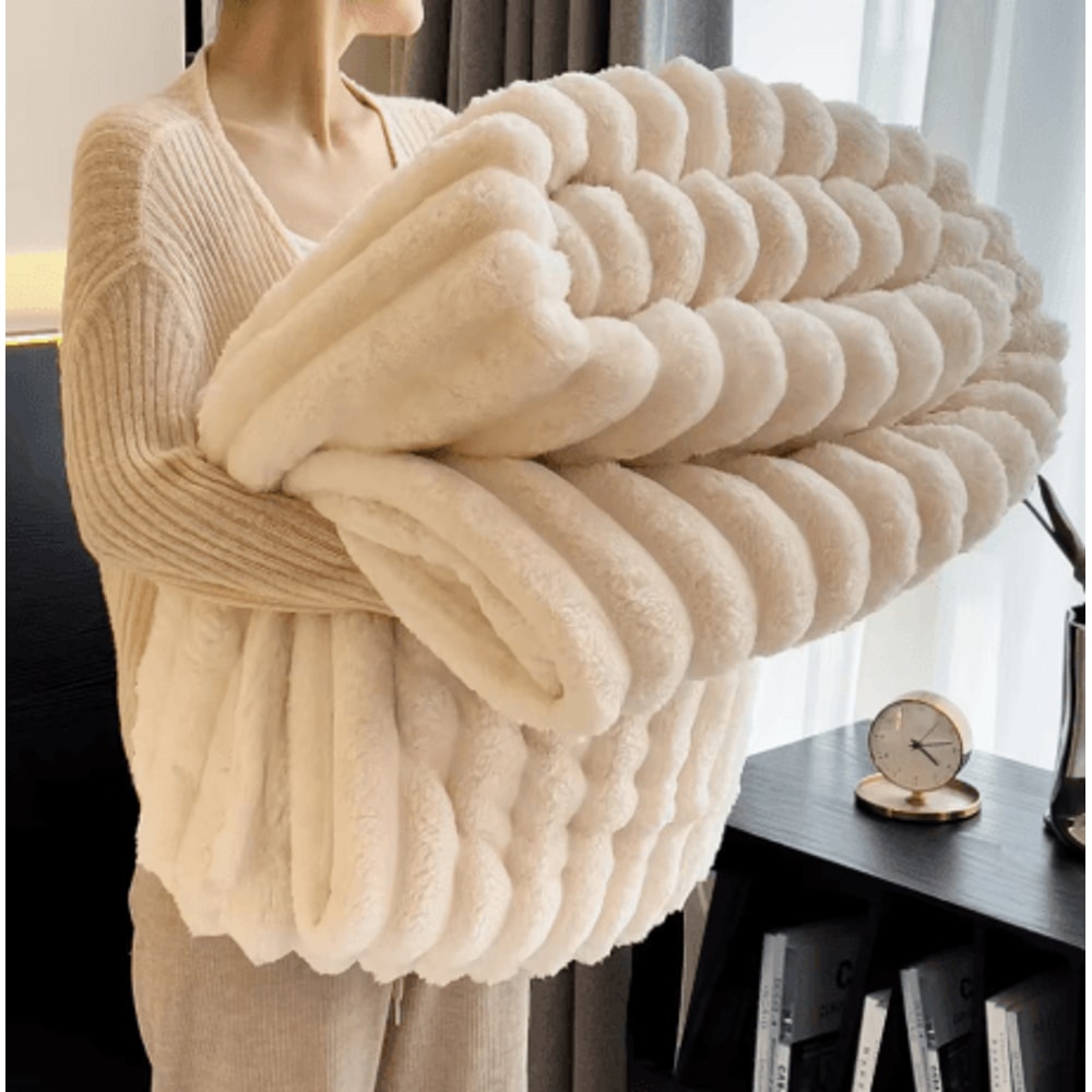 250GSM Soft Fluffy Throw Blanket Warm Decorative Striped Blanket For Bed Nap And Winter Comfort 3