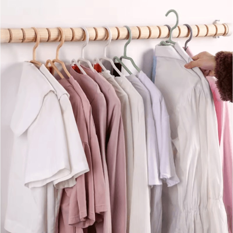 Foldable Coat Hangers Portable Space Saving Plastic Clothes Hangers With Thickened Hooks 5