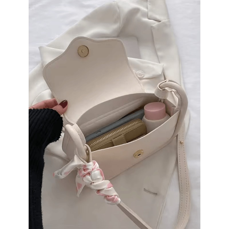 Retro Love Saddle Crossbody Bag For Women Chic Niche Shoulder Bag 3