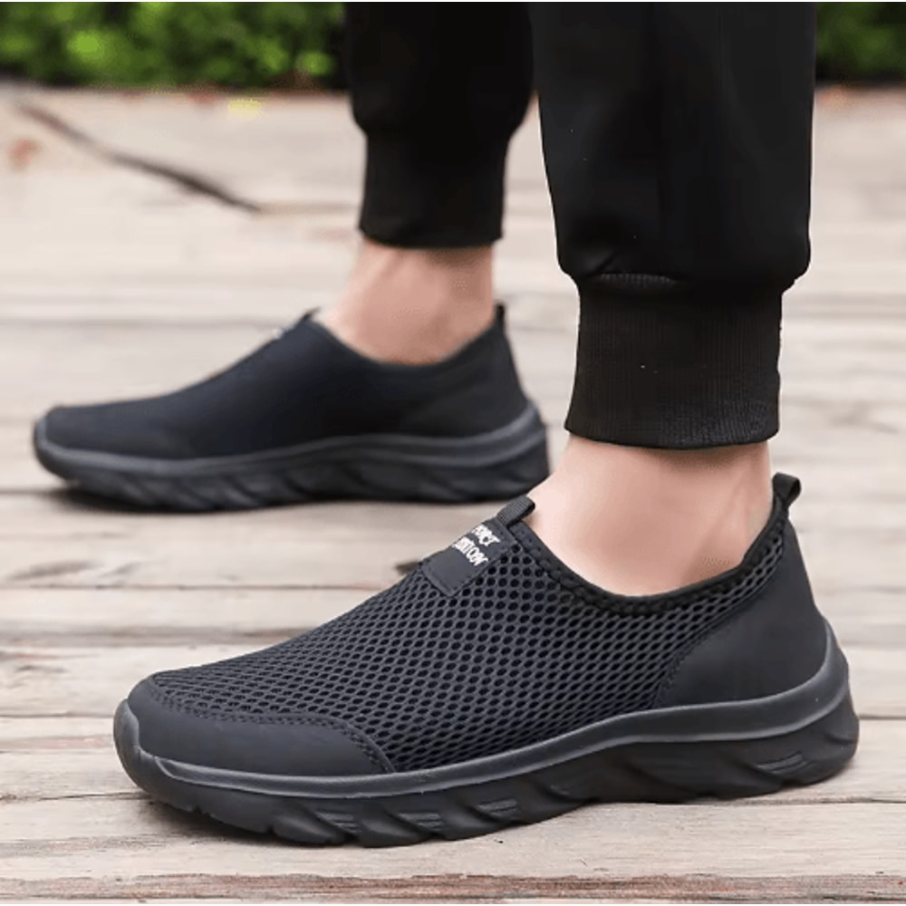 Lightweight Breathable Mens Casual SlipOn Sneakers For Everyday Comfort 0