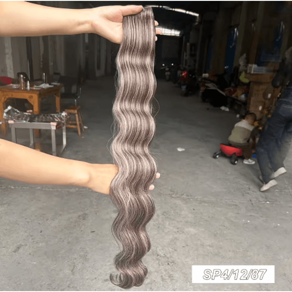 Magicae 30 Inch Ombre Body Wave Synthetic Hair Extension Bundle 200g 27