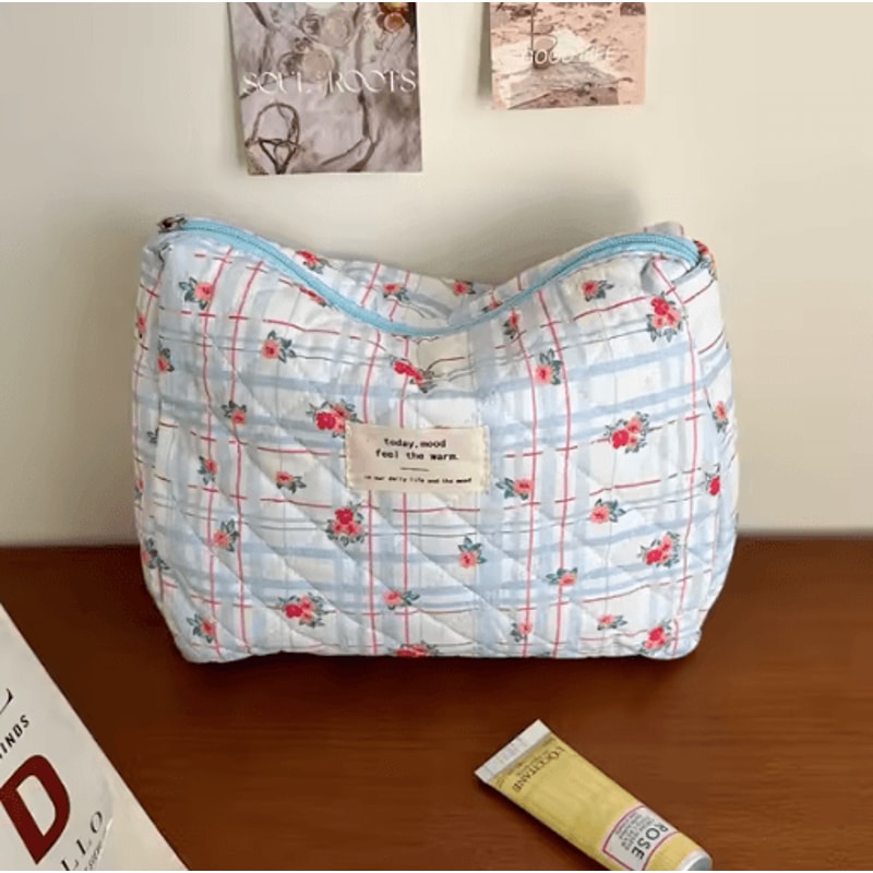 Large Capacity Womens Cosmetic Bag Zippered Travel Clutch And Small Storage Handbag 1