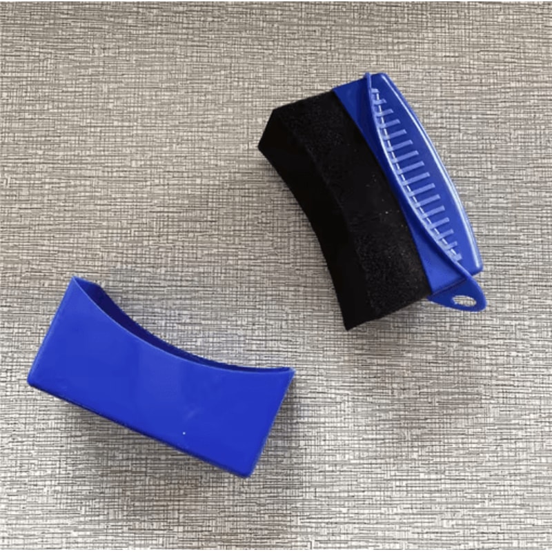 Curved Car Tire Waxing Sponge Applicator With Protective Lid 1