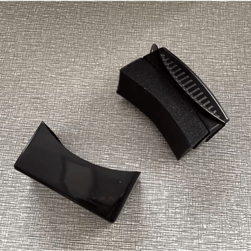 Curved Car Tire Waxing Sponge Applicator With Protective Lid 2