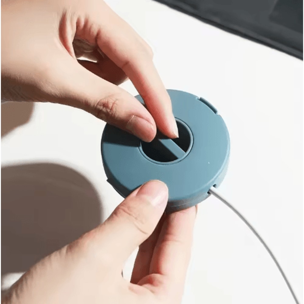 Transparent Retractable Charging Cord Organizer Storage Case 7